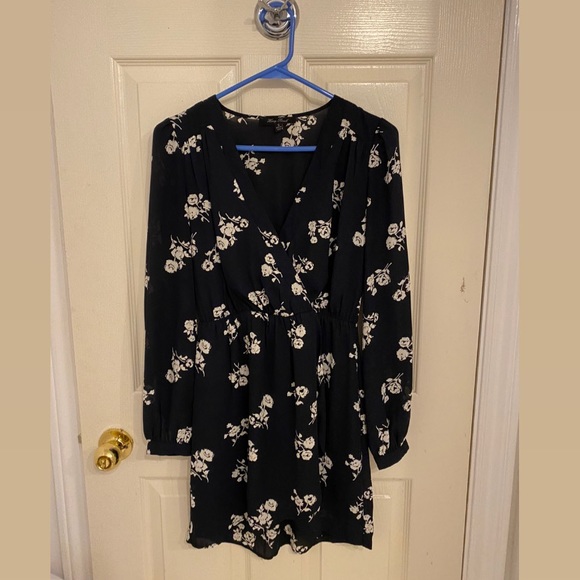 Floral Navy Wrap Dress - Picture 3 of 5